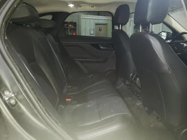 2019 JAGUAR F-PACE   
