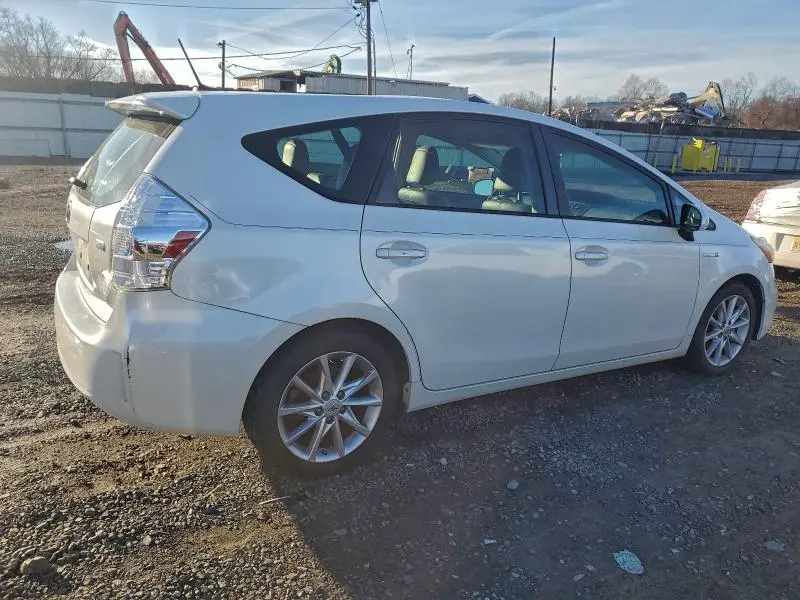 2013 TOYOTA PRIUS V   