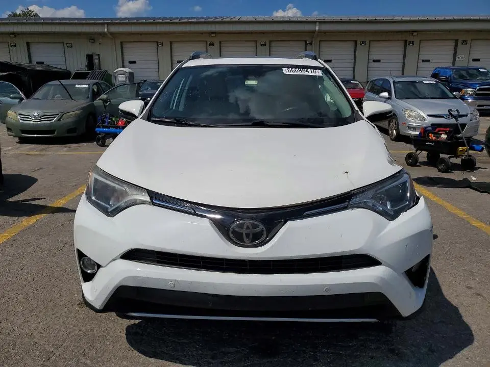 2017 TOYOTA RAV4 XLE  