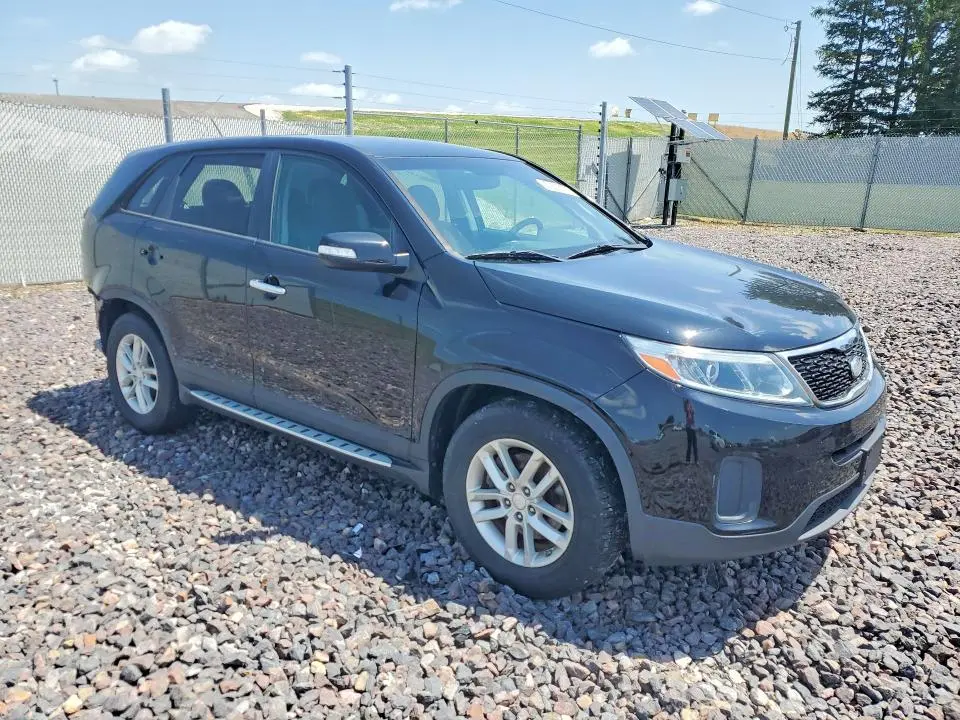 2015 KIA SORENTO LX  