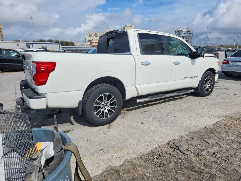 2020 NISSAN TITAN SV  