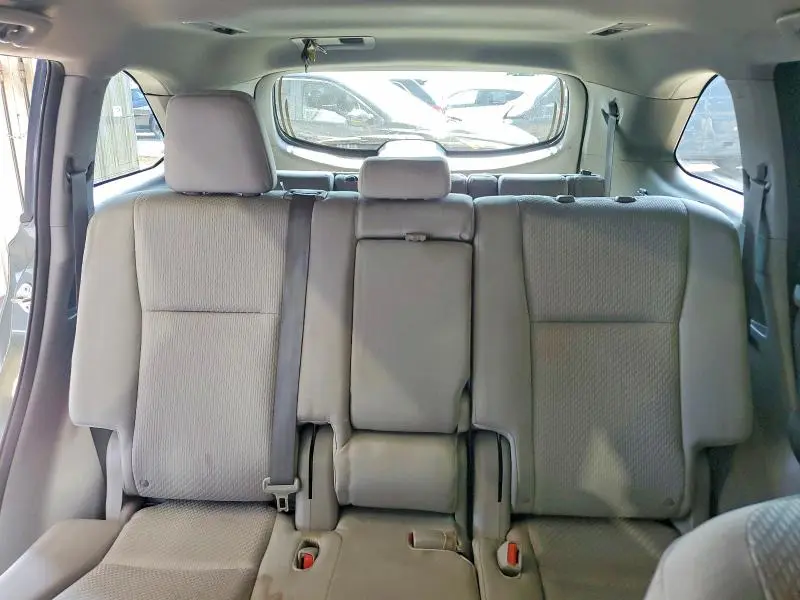 2016 TOYOTA HIGHLANDER LE  