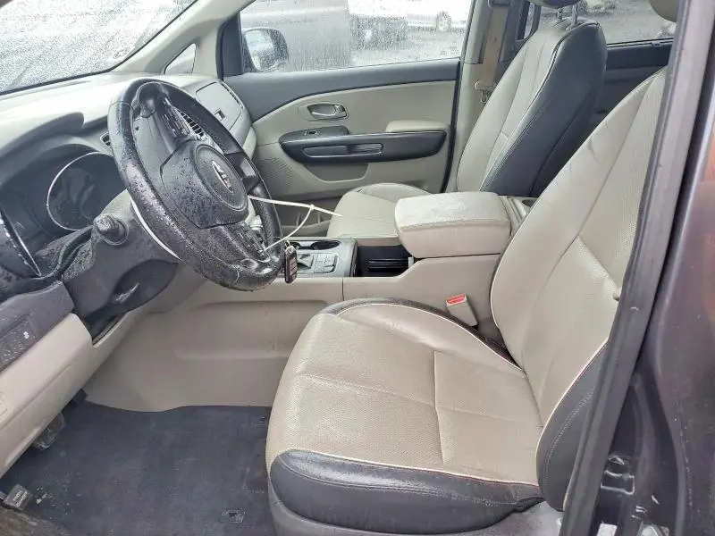 2017 KIA SEDONA LX  