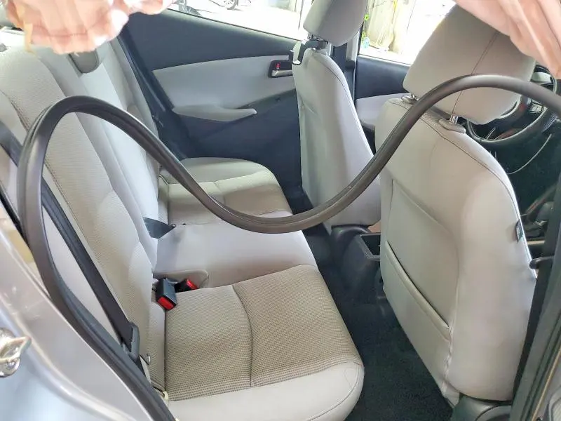 2019 TOYOTA YARIS L  