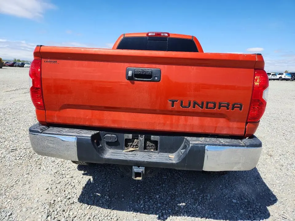 2017 TOYOTA TUNDRA SR5  