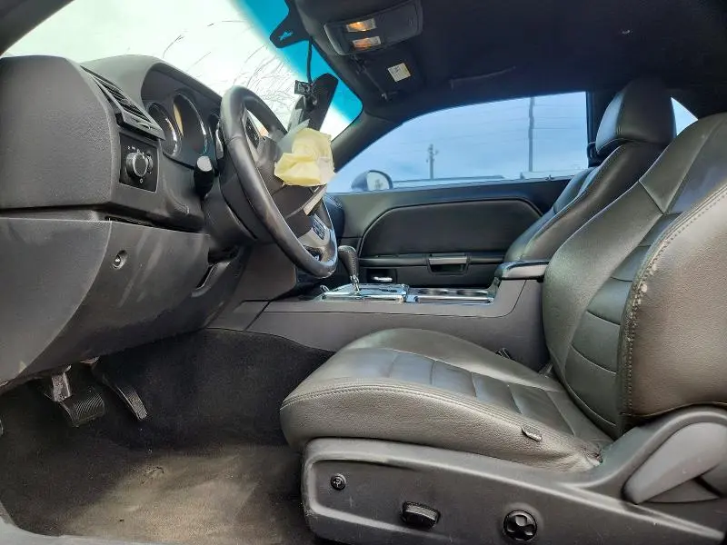 2013 DODGE CHALLENGER SXT  