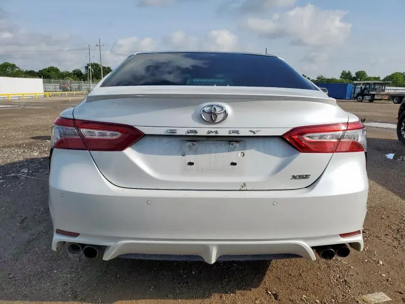2018 TOYOTA CAMRY XSE  