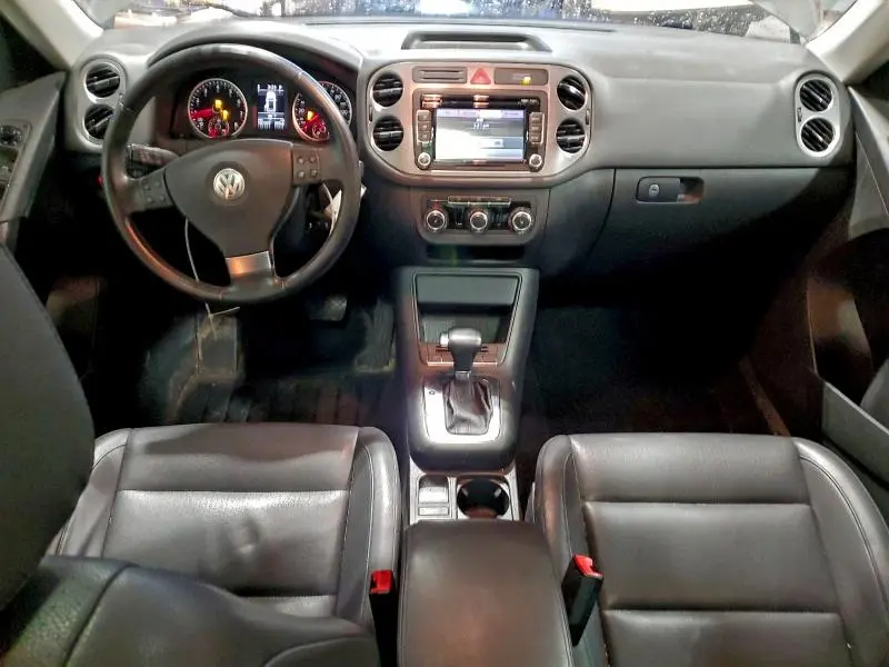 2010 VOLKSWAGEN TIGUAN SE  