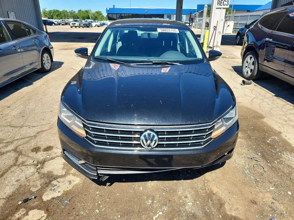 2016 VOLKSWAGEN PASSAT S  