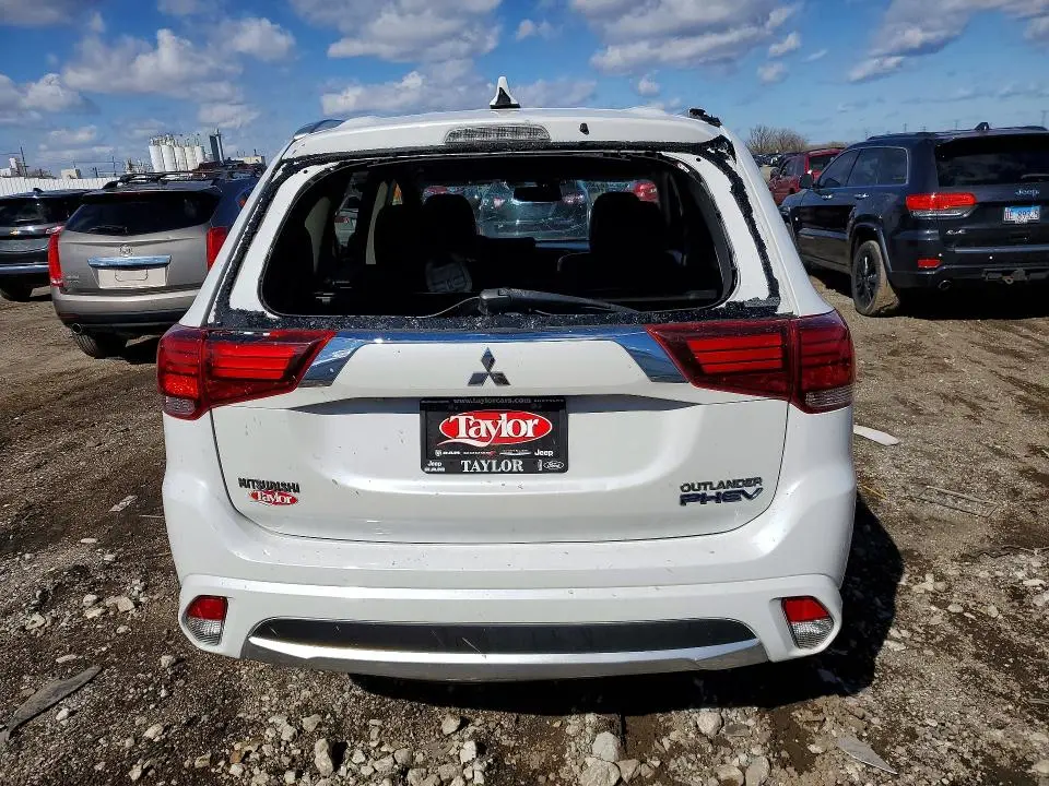 2018 MITSUBISHI OUTLANDER SE  