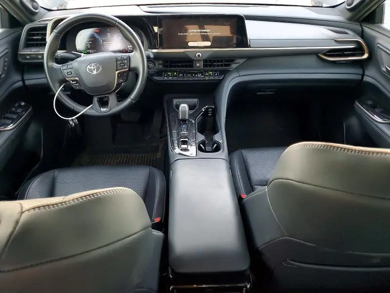 2024 TOYOTA CROWN LIMITED  
