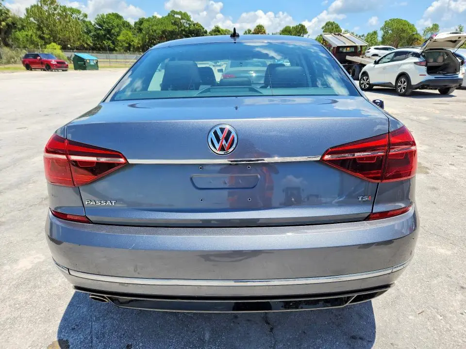 2017 VOLKSWAGEN PASSAT R-LINE  
