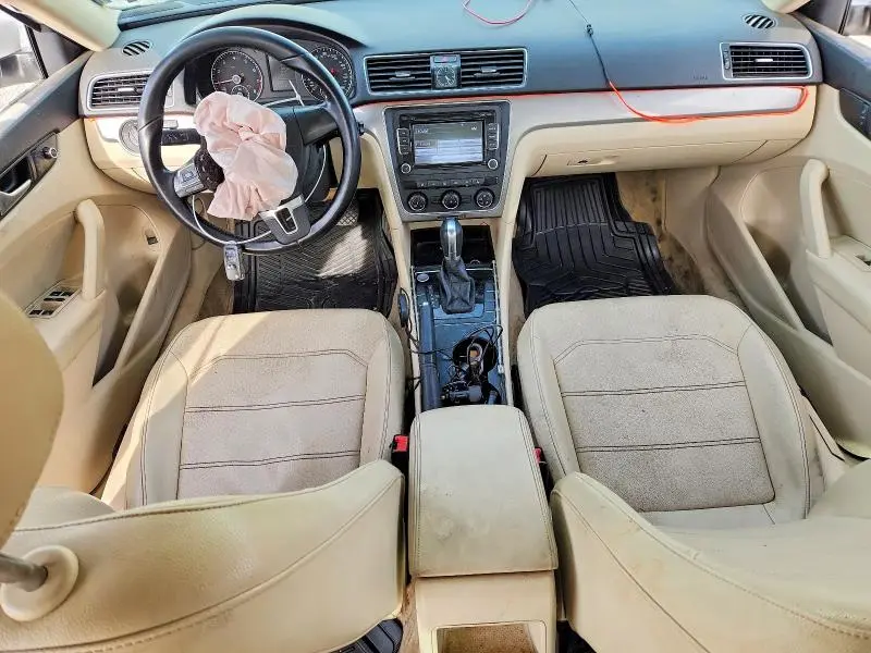 2015 VOLKSWAGEN PASSAT S  