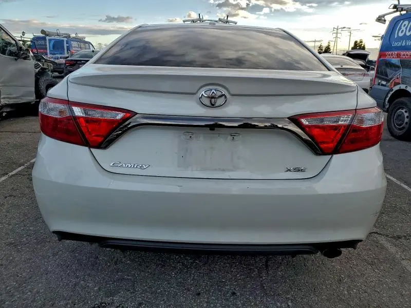 2015 TOYOTA CAMRY LE  