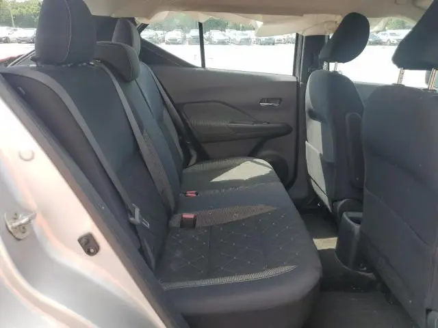 2018 NISSAN KICKS S  