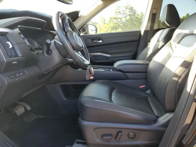 2022 NISSAN PATHFINDER SL  