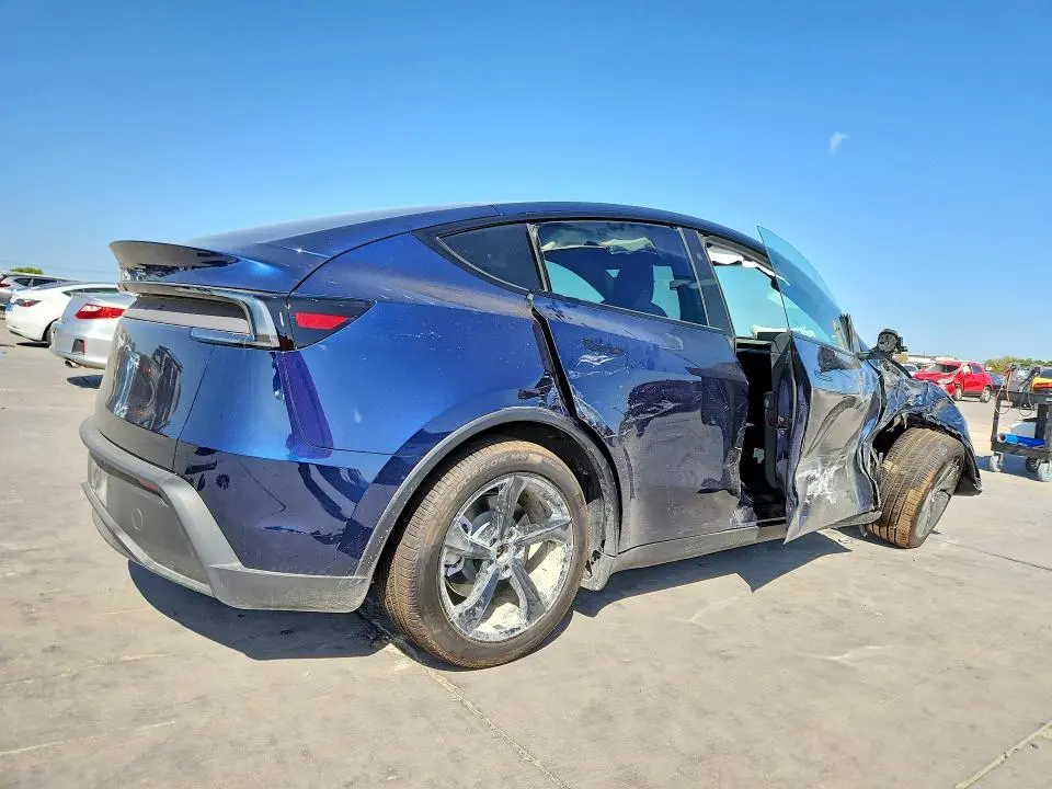 2026 TESLA MODEL Y   
