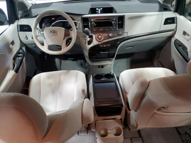 2011 TOYOTA SIENNA LE  