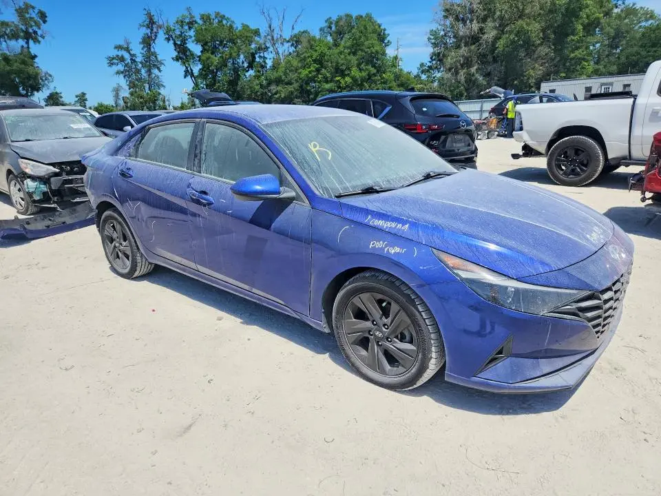 2021 HYUNDAI ELANTRA SEL  