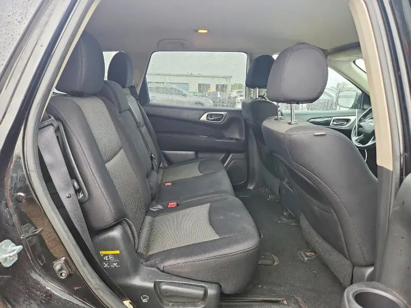 2017 NISSAN PATHFINDER SV  