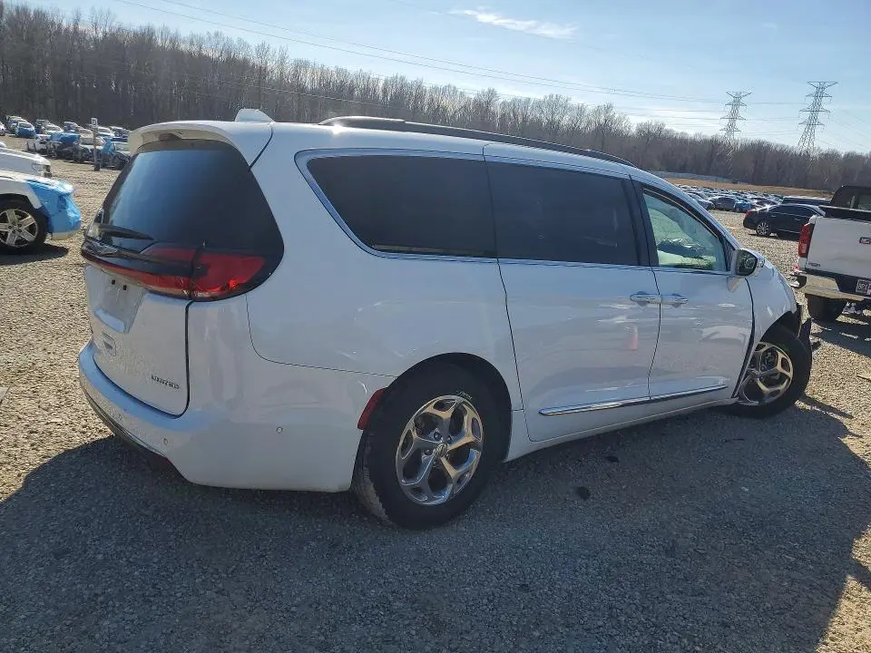 2022 CHRYSLER PACIFICA LIMITED  