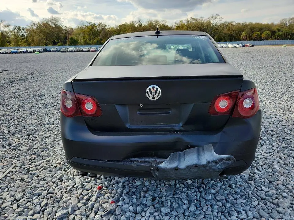 2010 VOLKSWAGEN JETTA   