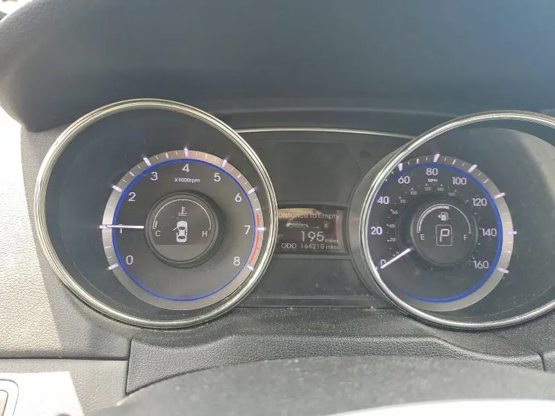 2011 HYUNDAI SONATA GLS  