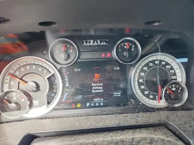 2015 RAM 1500 SLT