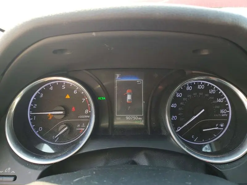 2020 TOYOTA CAMRY SE  