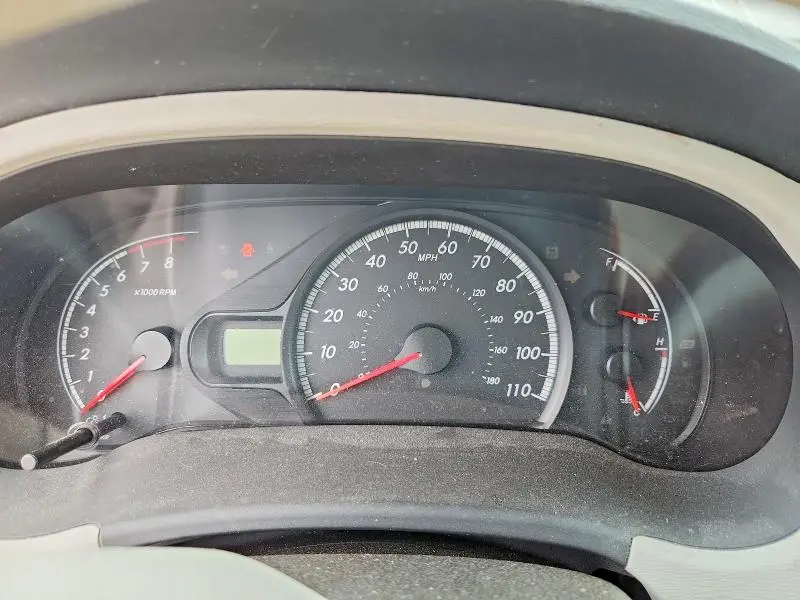 2012 TOYOTA SIENNA LE  