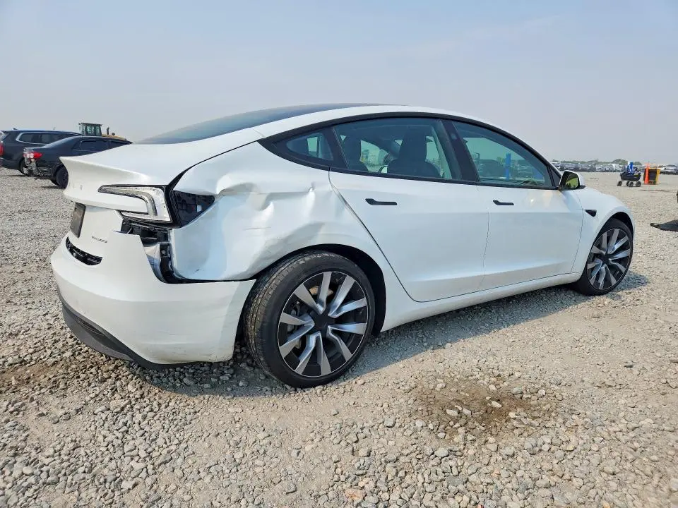 2025 TESLA MODEL 3   