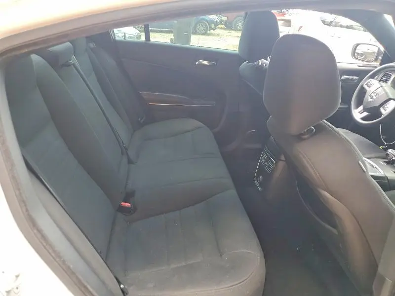 2013 DODGE CHARGER SE  