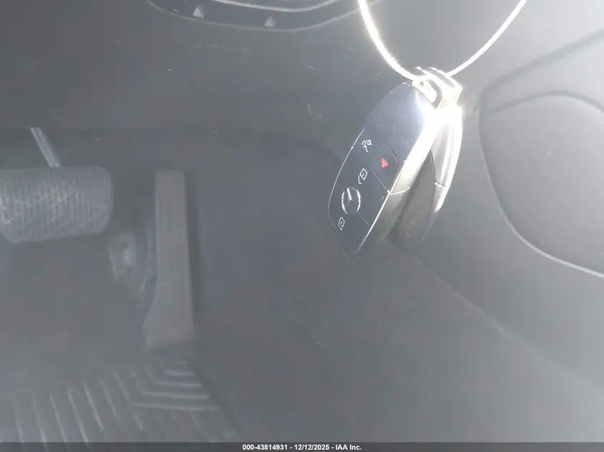 2021 MERCEDES-BENZ GLC 300 4MATIC SUV