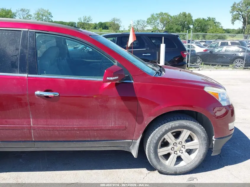 2011 CHEVROLET TRAVERSE 2LT