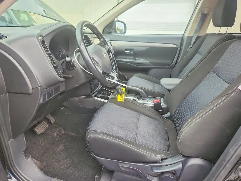 2017 MITSUBISHI OUTLANDER ES  