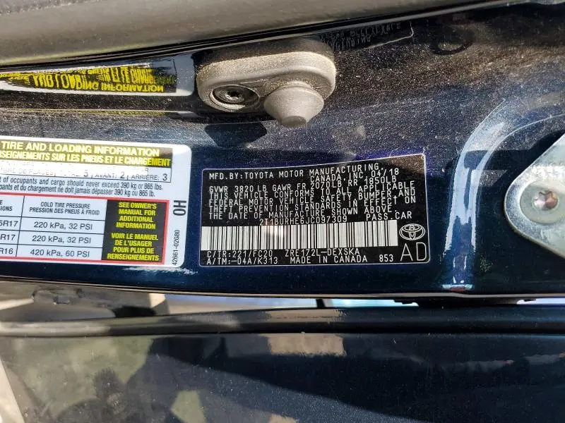 2018 TOYOTA COROLLA SE  