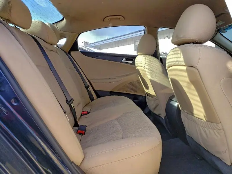 2012 HYUNDAI SONATA GLS  