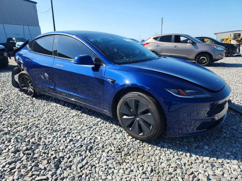 2025 TESLA MODEL 3   