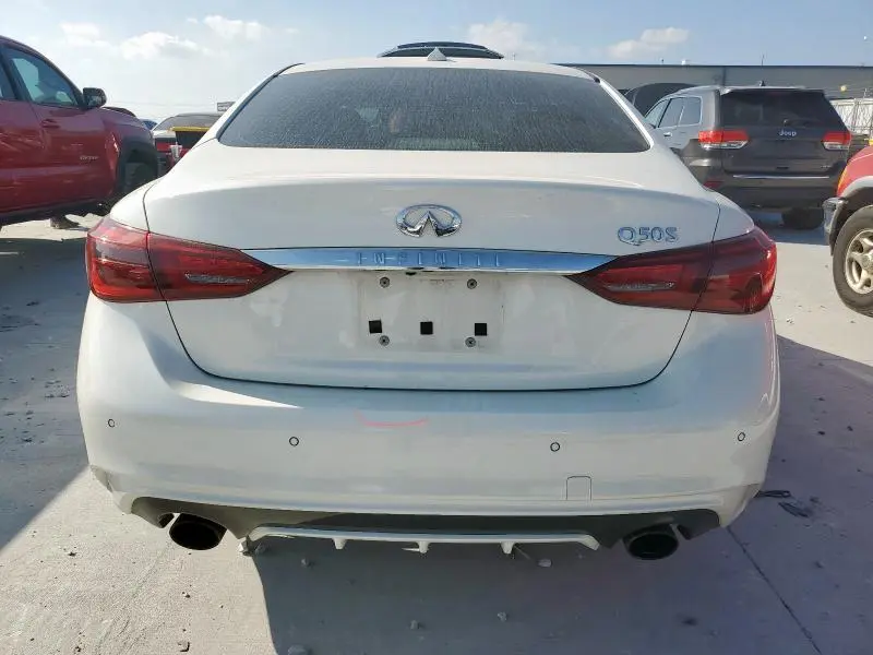 2018 INFINITI Q50 LUXE  