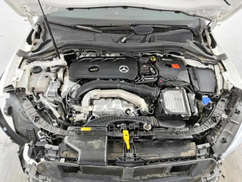 2025 MERCEDES-BENZ GLA 250  