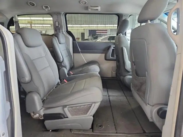 2010 CHRYSLER TOWN & COUNTRY TOURING  