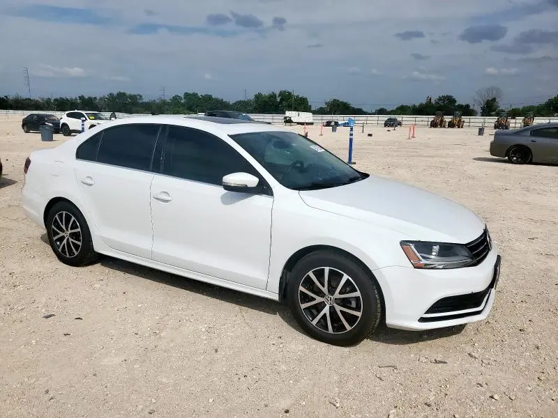 2017 VOLKSWAGEN JETTA SE