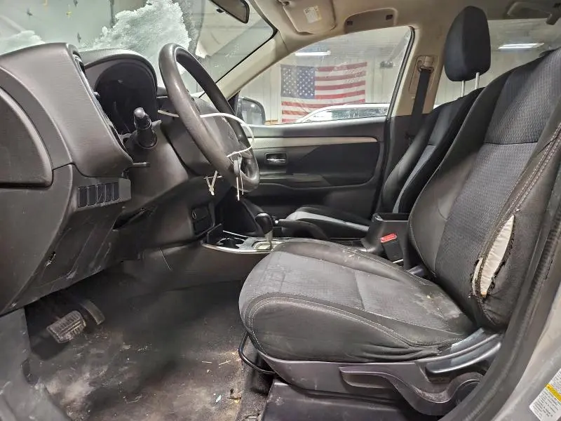 2018 MITSUBISHI OUTLANDER SE  