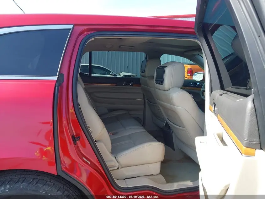 2010 LINCOLN MKT  