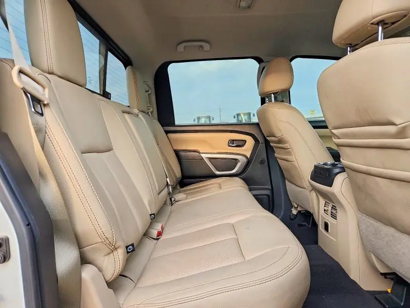 2017 NISSAN TITAN SL  