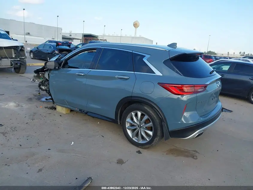 2022 INFINITI QX50 LUXE