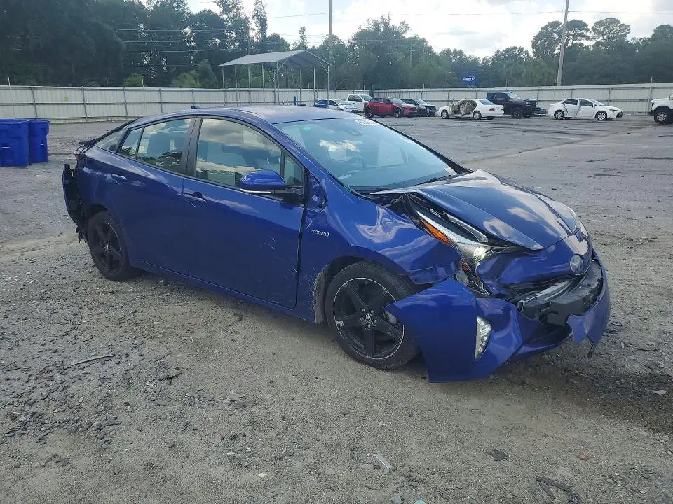 2016 TOYOTA PRIUS FOUR TOURING  