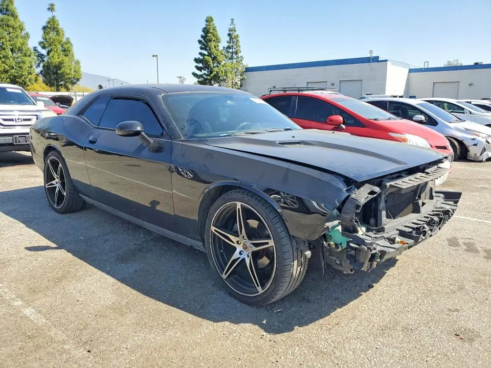 2013 DODGE CHALLENGER SXT  
