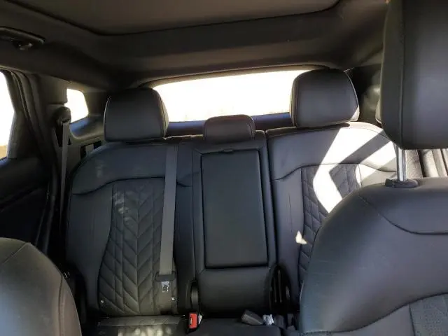 2025 KIA SPORTAGE X-PRO  