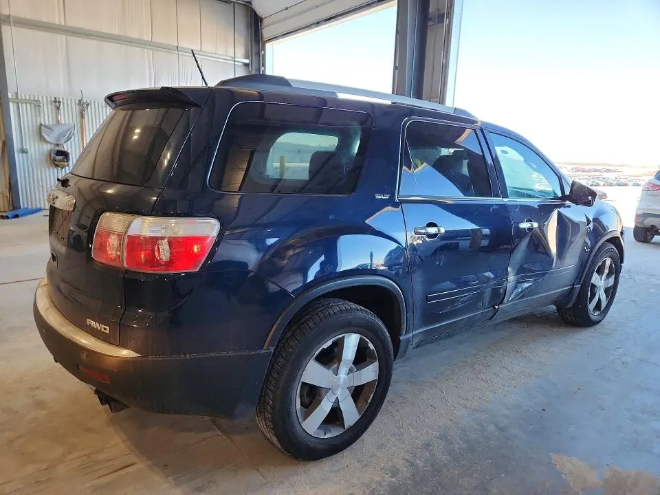 2011 GMC ACADIA SLT-2  